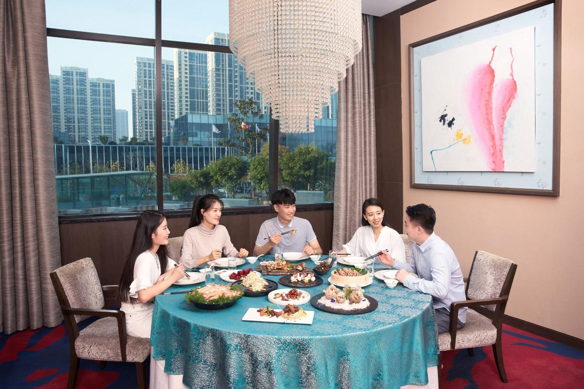 Sheraton Qingdao West Coast Buitenkant foto