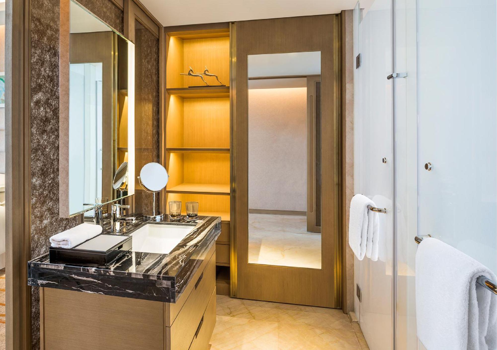 Sheraton Qingdao West Coast Buitenkant foto